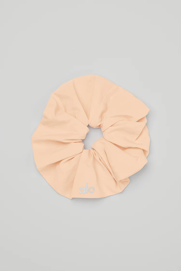 Oversized Scrunchie | Alo Yoga (US)