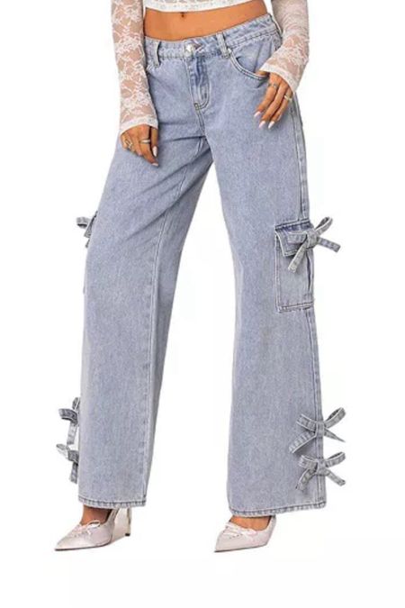Women's Bows 4 Days low rise baggy jeans. 

#LTKfindsunder100