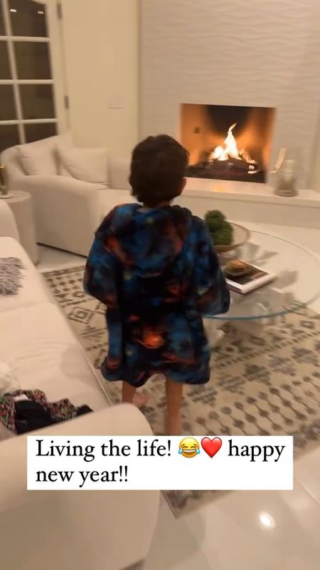 Check out Luca’s kids blanket hoodie! It’s super cute & cozy - only $18 at Target! The brand is Cat & Jack and it comes in 4 patterns!

#LTKfindsunder50 #LTKkids #LTKhome