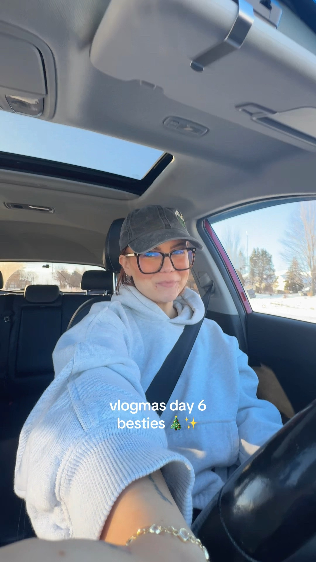 vlogmas day six!

#LTKHoliday #LTKdayinmylife #LTKGiftGuide