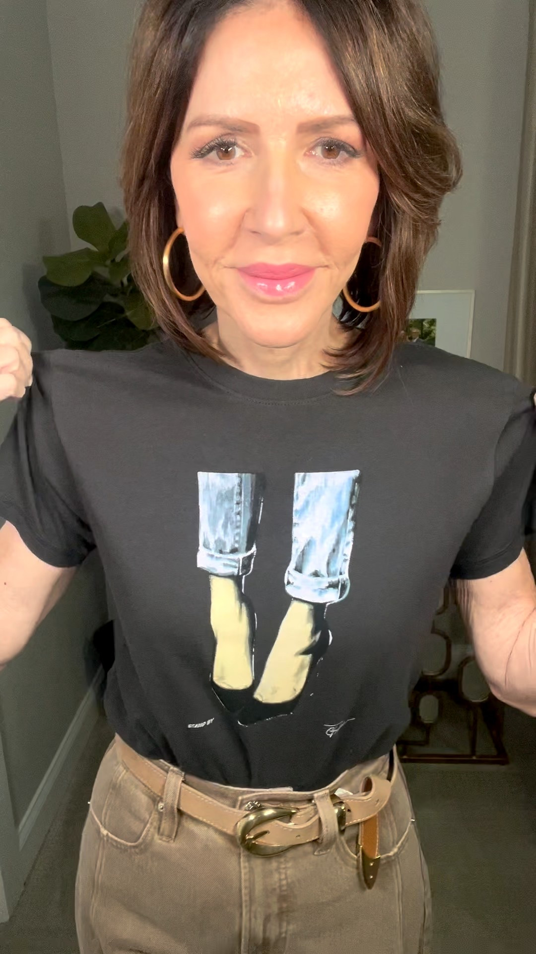 grey graphic tee, over 50 outfits, spring outfit 

#LTKootd #LTKOver40 #LTKSeasonal