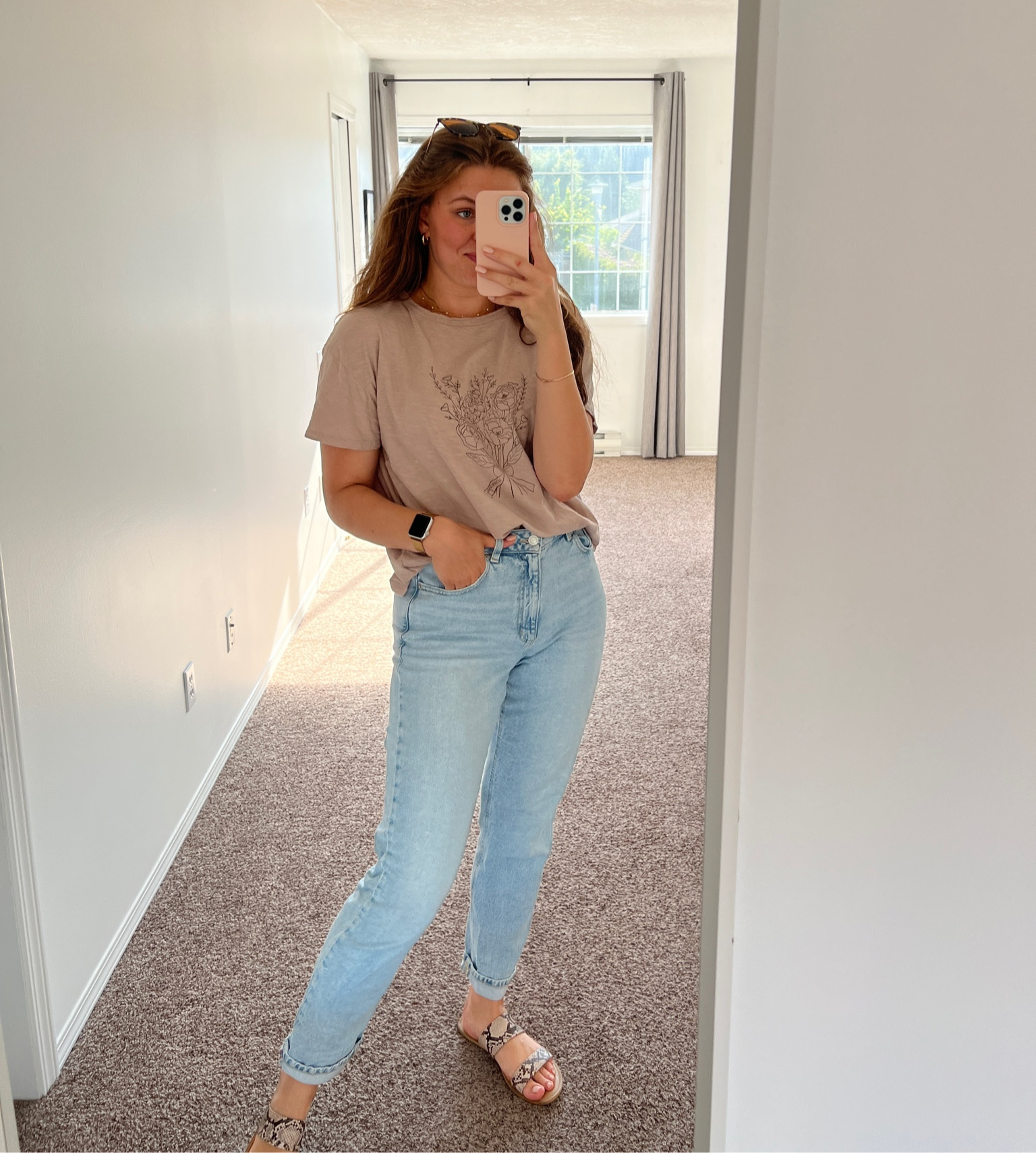 Happy casual Friday!! I love a good pair of jeans, graphic tee & sandals during the summer 

#LTKunder100 #LTKstyletip #LTKSeasonal