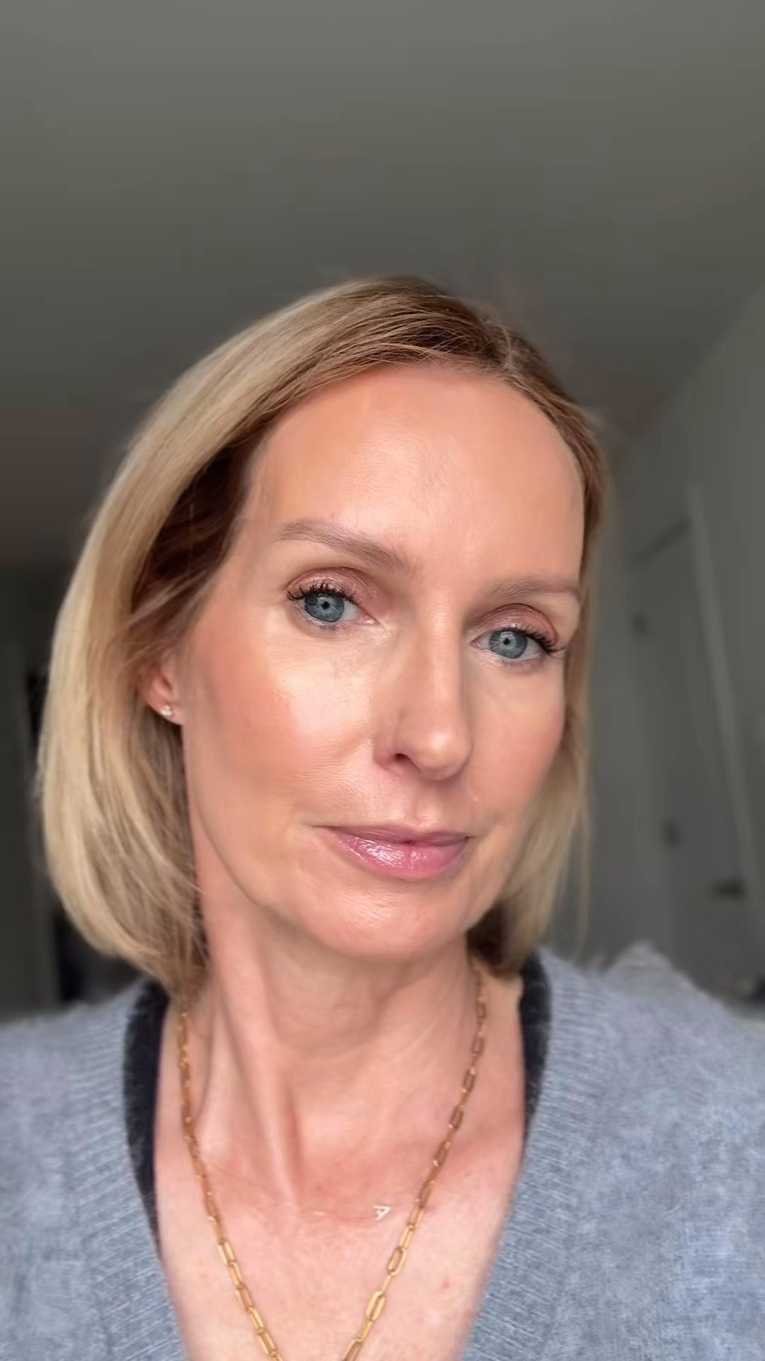 My makeup started looking heavier and cakey this year… and it wasn’t my skin — it was my routine.

So I stopped layering, used less product, and focused on skin first.

A few tiny tweaks made everything look softer, fresher, and way more natural.

Proof that over 50, it’s not about more makeup… it’s about smarter makeup 🤍

#Over50Beauty #MidlifeMakeup #NaturalGlow #LessIsMore #TheBeautyBlotter

#LTKOver40 #LTKBeauty #LTKgrwm