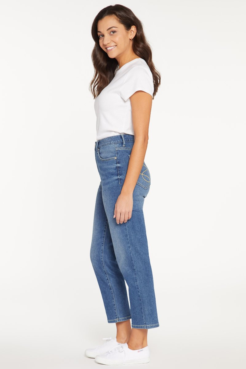 High Rise Tower Straight Jean | Seven7 Jeans