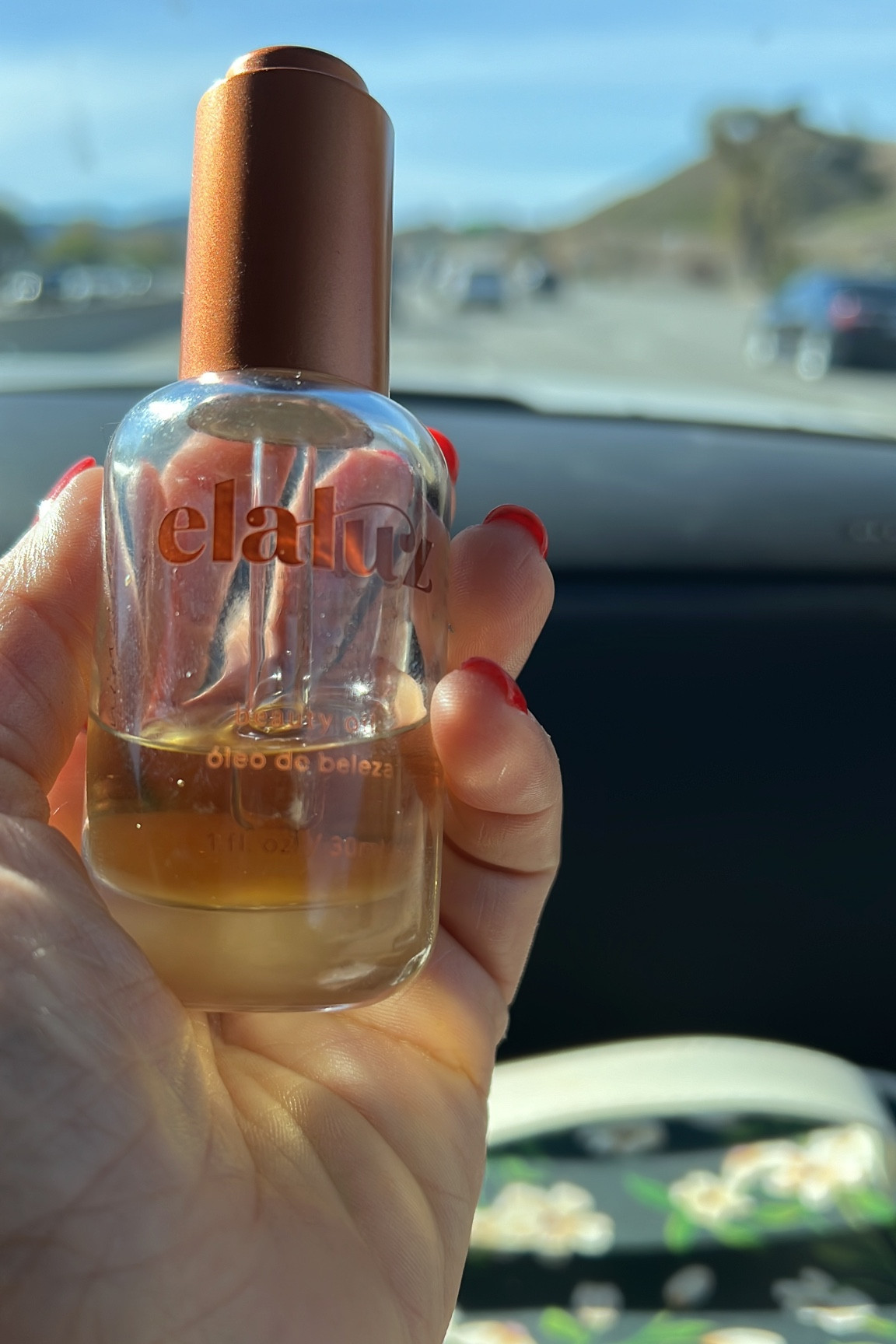 El mejor aceite para masajes faciales #skincare 

#LTKbeauty #LTKfindsunder50 #LTKGiftGuide