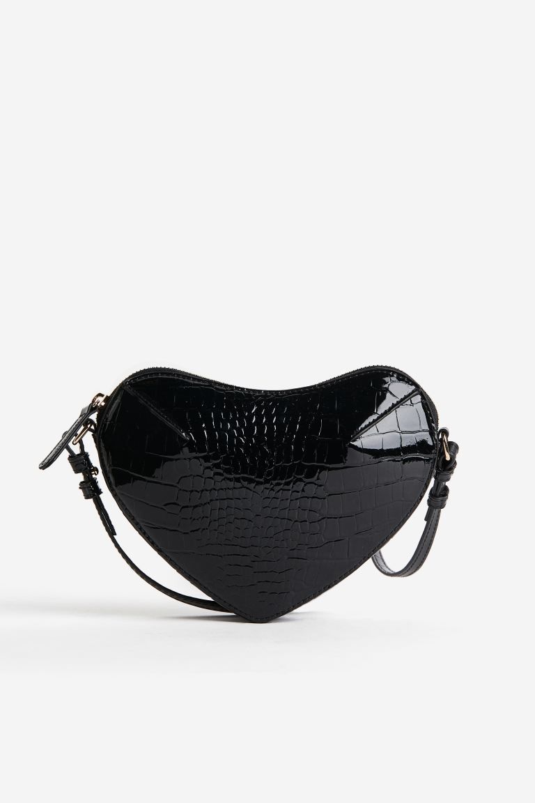 Heart-shaped shoulder bag | H&M (UK, MY, IN, SG, PH, TW, HK)
