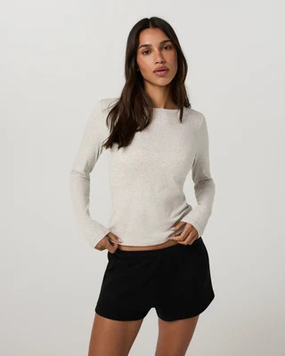 Vuori Long Sleeve Pose Subtle Scoop | White Heather Grey | Small | Vuori Clothing (US & Canada)