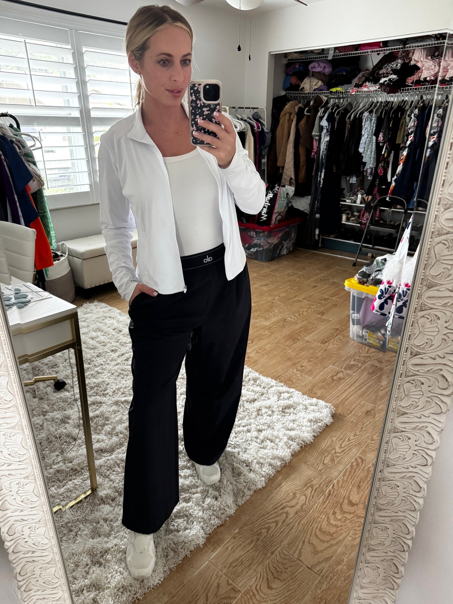 Casual outfit 

#LTKootd #LTKFindsUnder50 #LTKActive