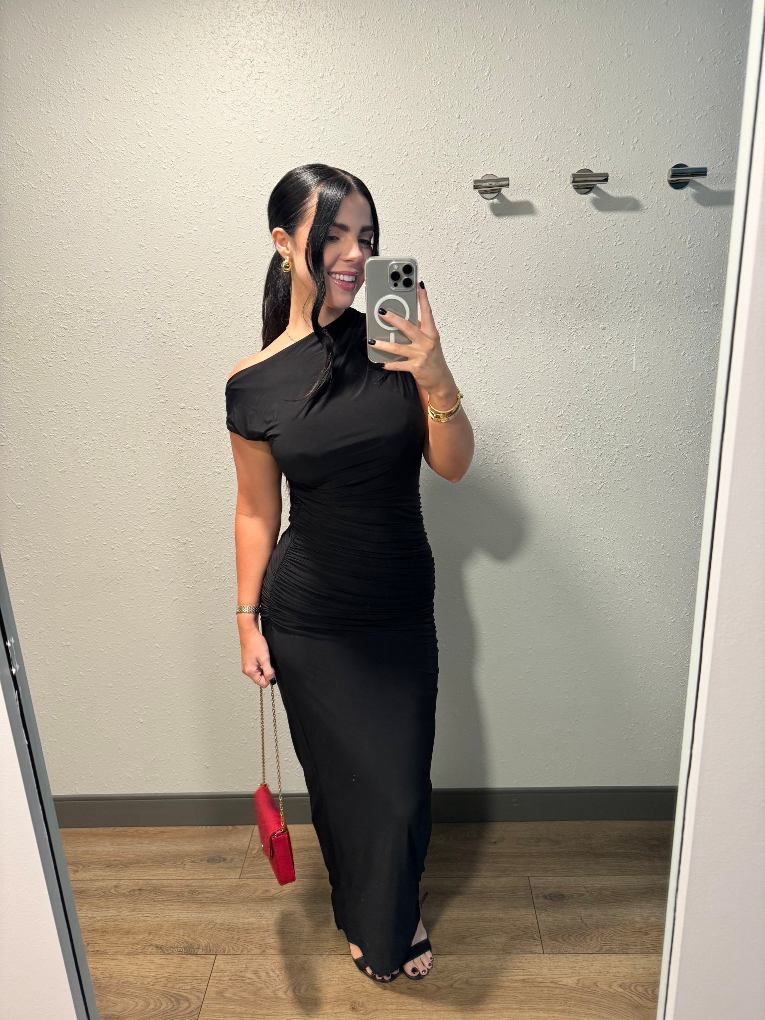 anything naked wardrobe >> 

#LTKHoliday #LTKFindsUnder100 #LTKSaleAlert