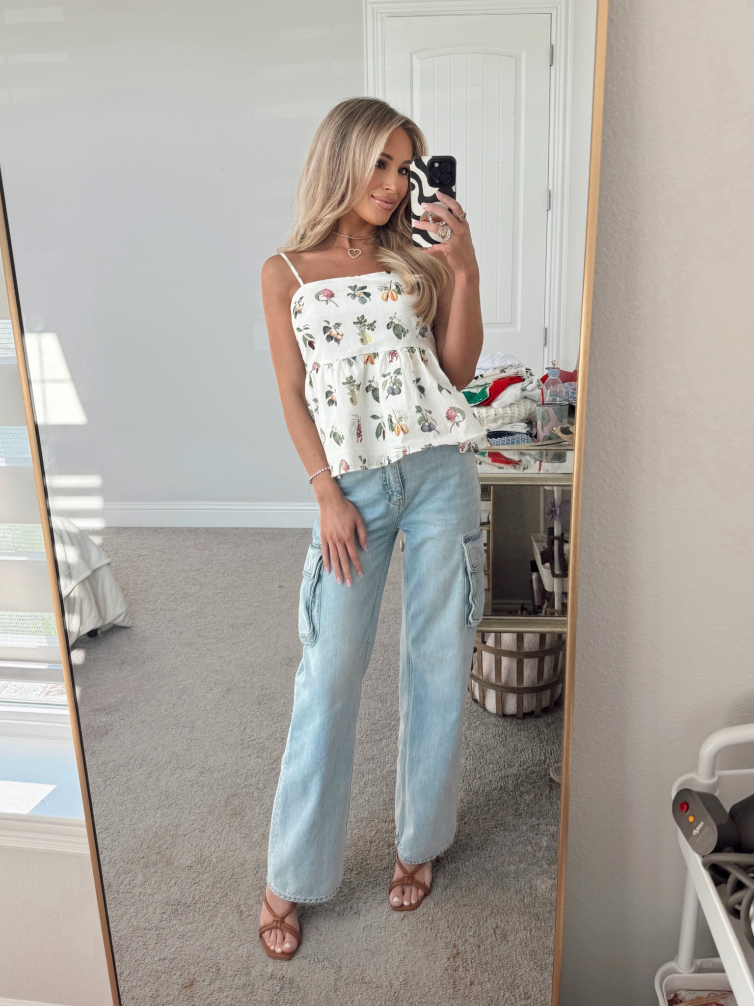 Wearing XS in top 
Jeans run TTS and are SO comfy


#LTKSeasonal #LTKFindsUnder100 #LTKFindsUnder50
