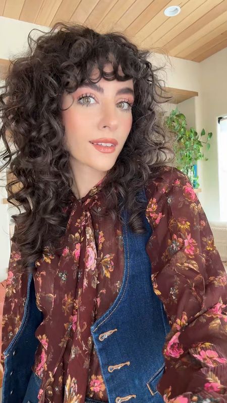 Fall outfit into - loving this floral blouse by Paige Denim and dark blue denim vest from Rollas. Linking my pink toned makeup too! 

Fall outfits - denim outfits - vest styling 