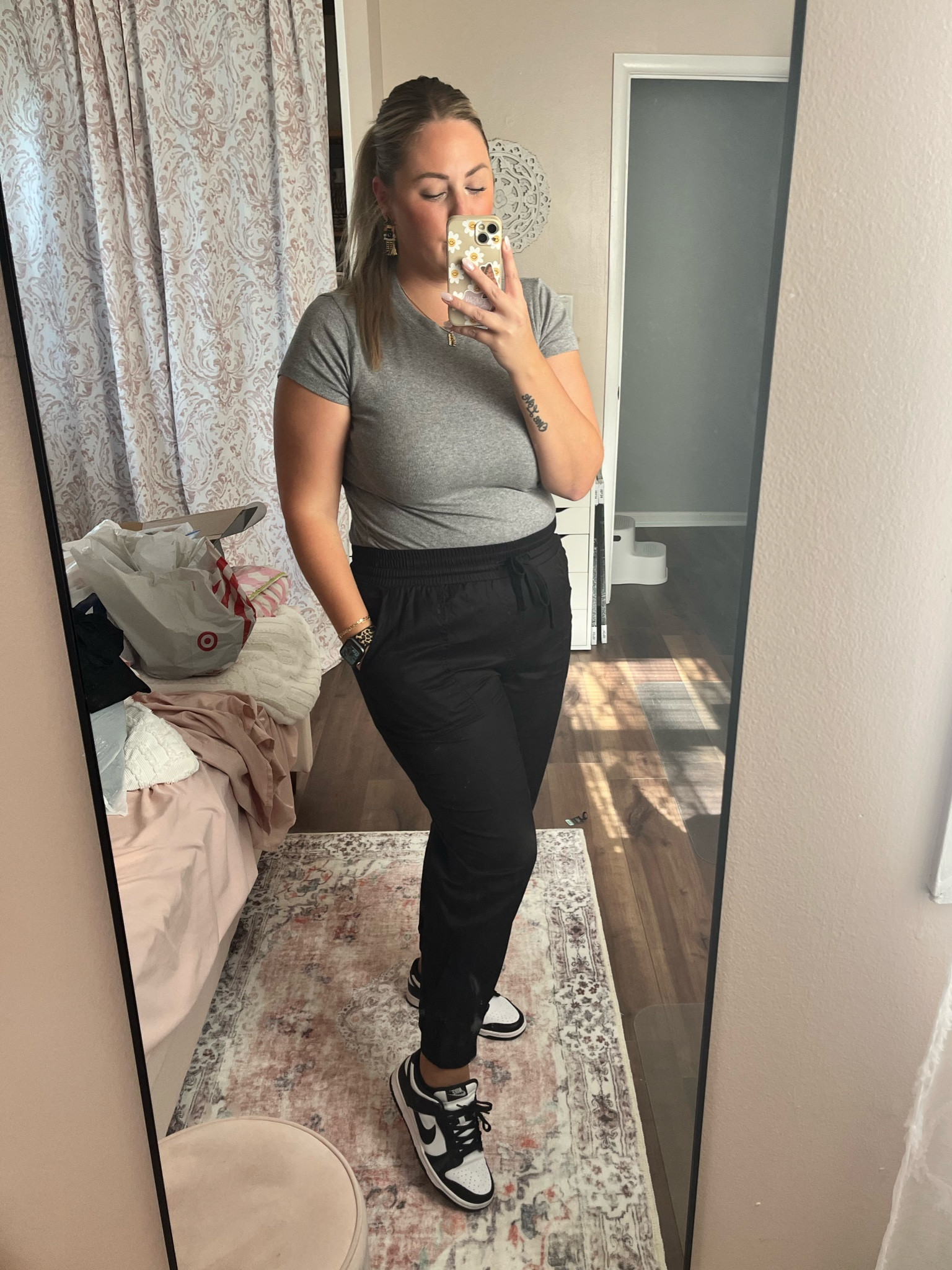 Found my favorite pants in black and brown 🖤🤎 they are 30% off right now until 10/7

#LTKmidsize #LTKsalealert