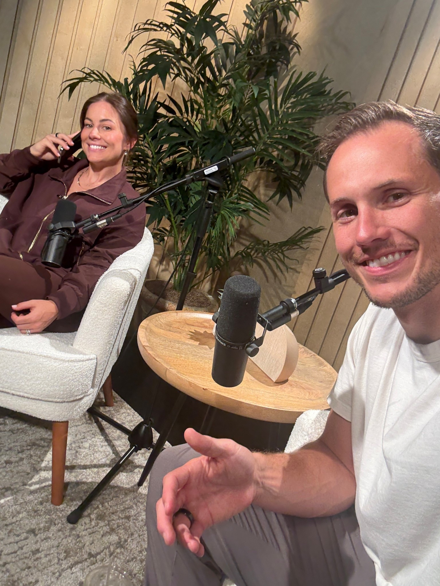 A fun collaboration is coming 👀 

a four hour straight recording session and I couldn’t have been more cozy in my new salt project set! 

#LTKFindsUnder100 #LTKSeasonal #LTKActive