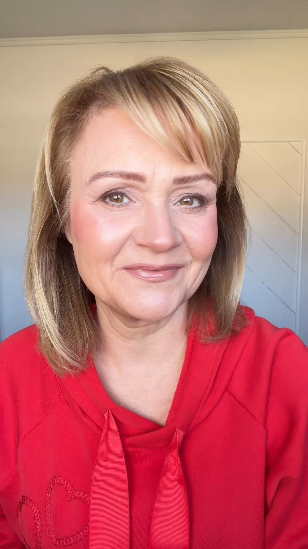 Simple Hooded Eye Makeup 

#LTKgrwm #LTKOver40 #LTKBeauty