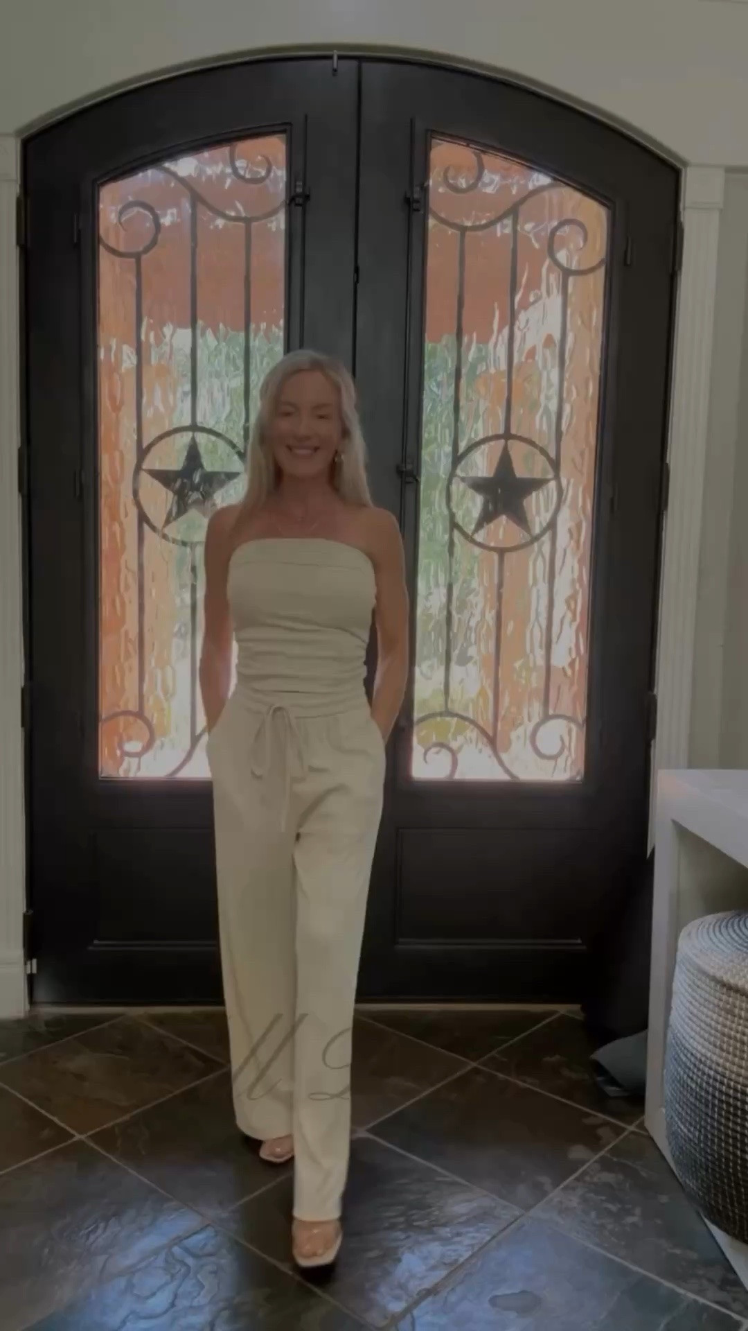 Serving looks and options 💅✨ this two-piece bandeau set is the moment mix it, match it, live in it. Insanely comfy, effortlessly fly, and yes… it’s on SALE 🔥 don’t walk, run. Like and follow . #amazon #2pieceset #ootd #grwm

#LTKgrwm #LTKPetite #LTKootd