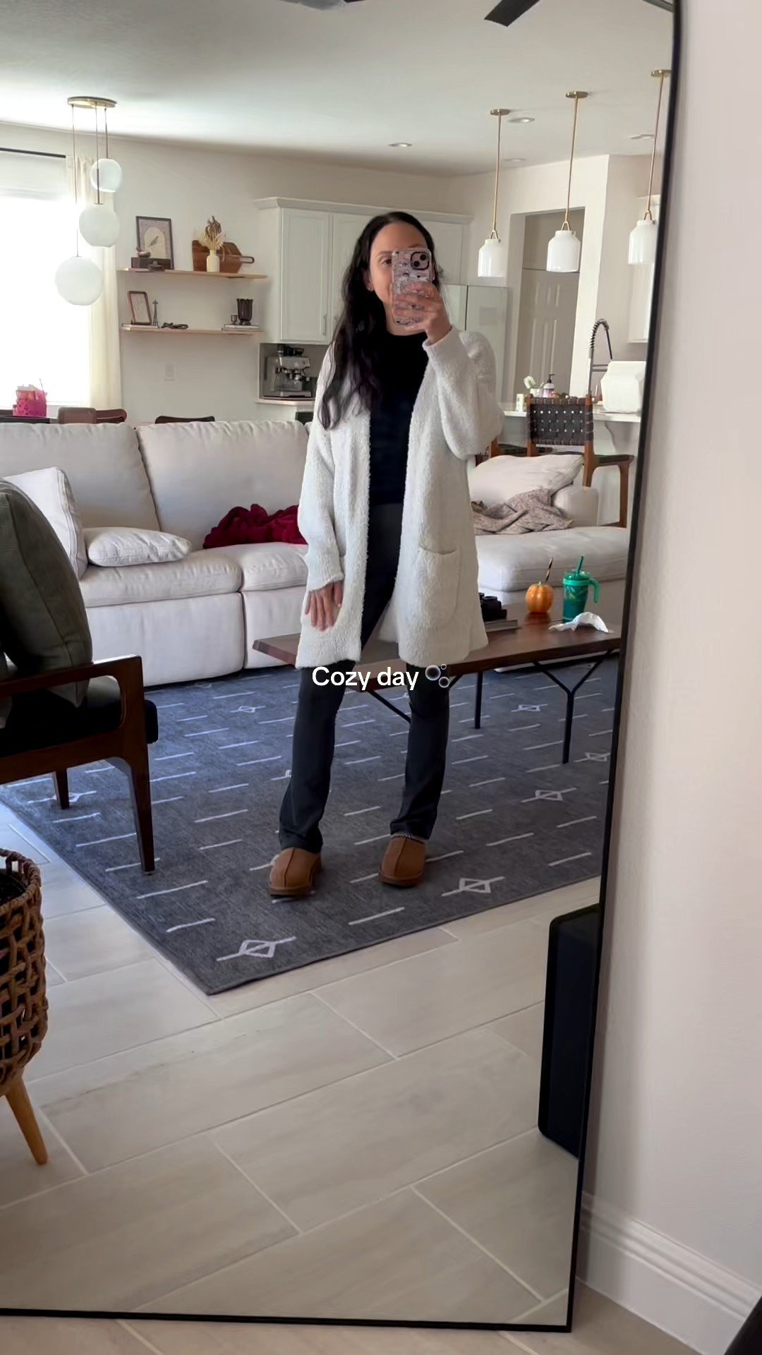 I love being cozy 🥰 


#LTKPetite #LTKmomlife #LTKootd