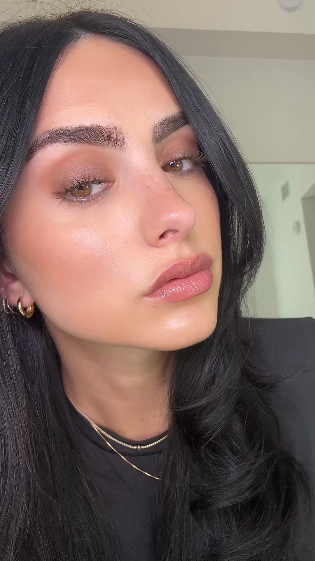 Espresso makeup 

#LTKbeauty #LTKover40 #LTKfindsunder100