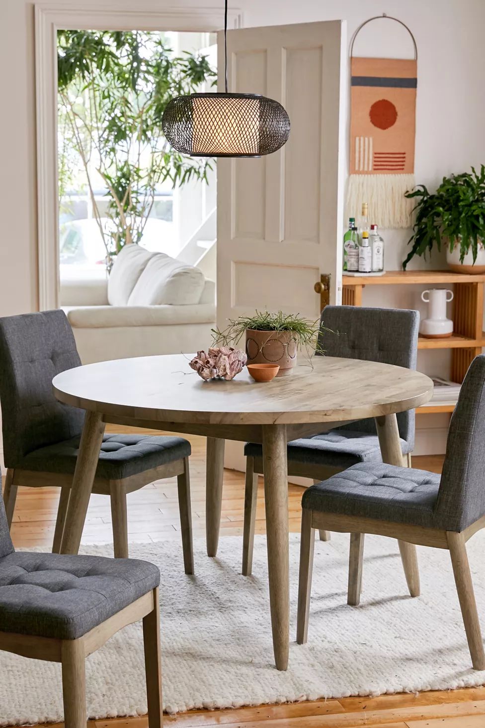Kellen Round Dining Table | Urban Outfitters (US and RoW)