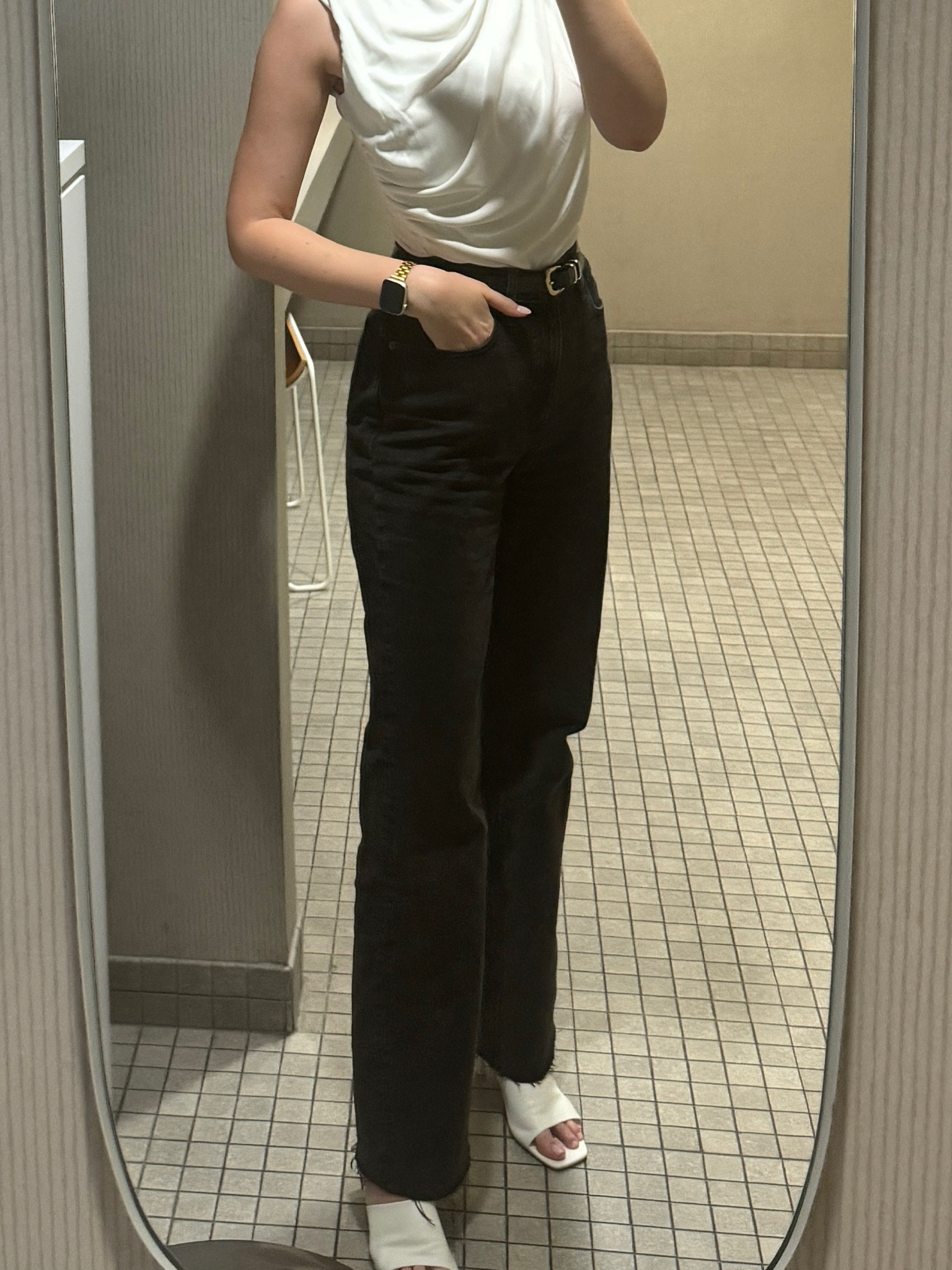 Black jeans! #LTKabercrombie #LTKjeans #LTKdenim #LTKabercrombiedenimsale 