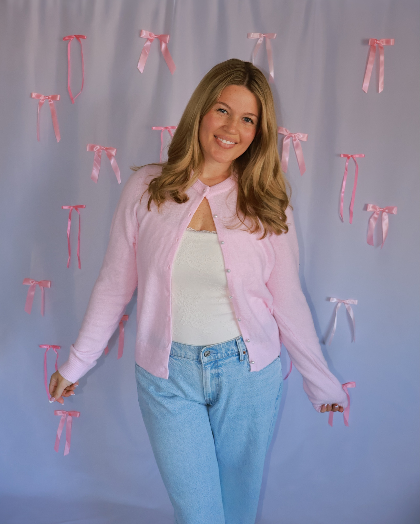 the cutest casual valentine’s day outfit💓

#LTKMidsize #LTKValentine #LTKootd