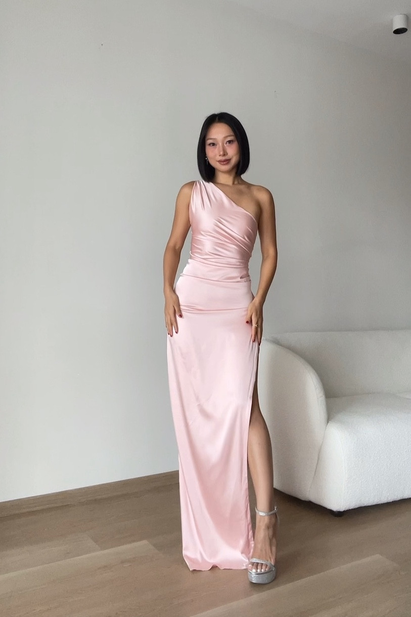perfect for a summer wedding or bday party💗

#elegantstyle #mermaiddress #gown #weddingguestdress pink satin dress #LTKVideo 

#LTKParties #LTKFindsUnder100