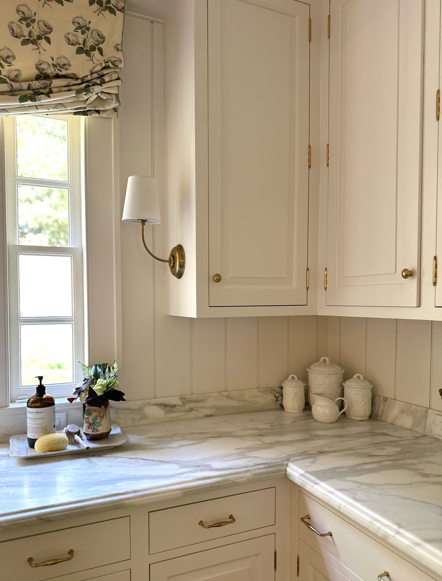 In a recent home tour with Kate Morrison of Eastover Collection, I had the opportunity to take my followers through her beautiful North Carolina home. The kitchen was so beautiful! Below I’m linking these sconces she had on the outside of the cabinets flanking the kitchen sink. They are simple, elegant and well-priced!

#LTKHome