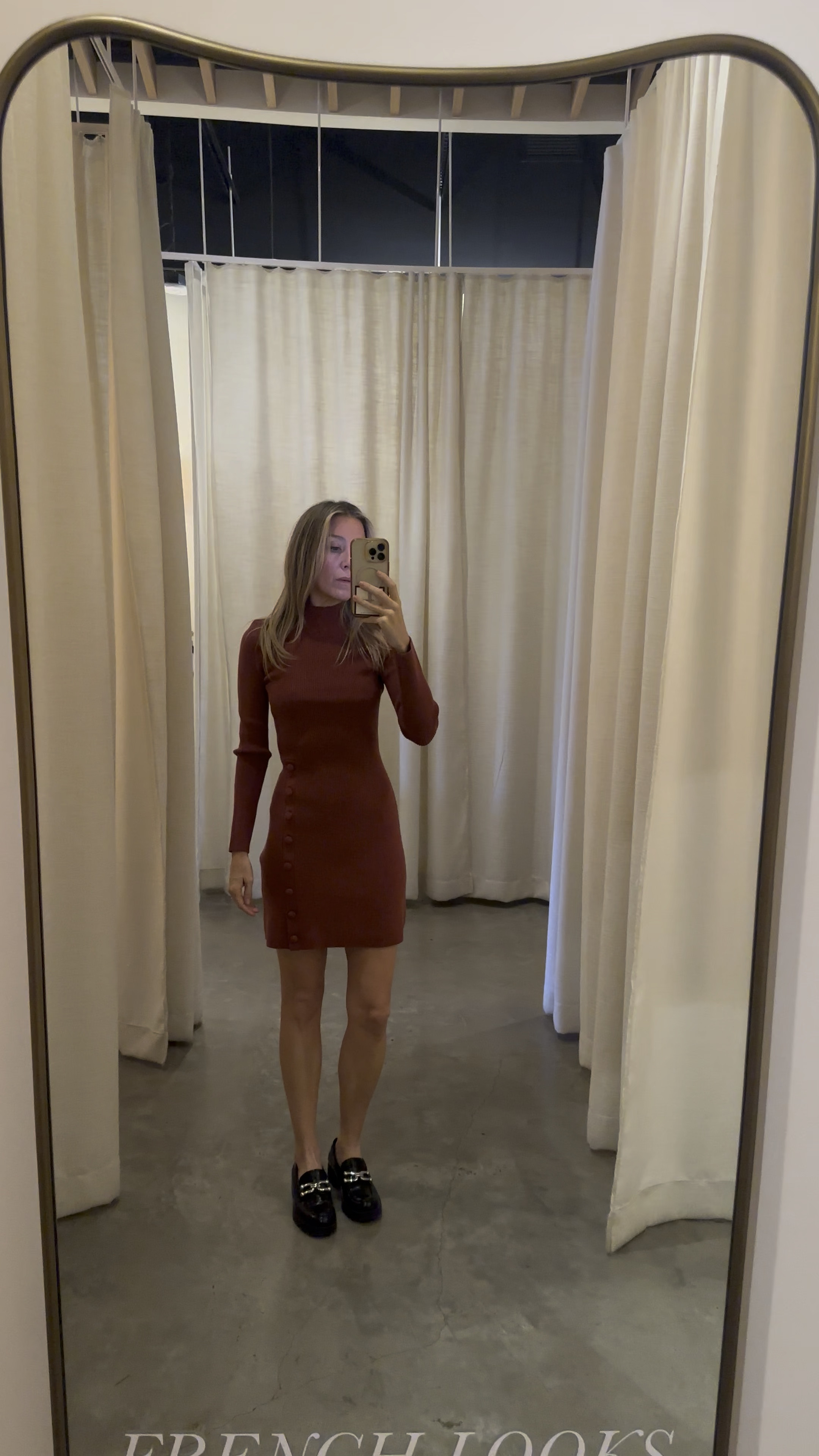 Chic mini sweater dress. Runs TTS. Layer with a blazer and a knee high boot. 

#LTKStyleTip #LTKOver40 #LTKWorkwear