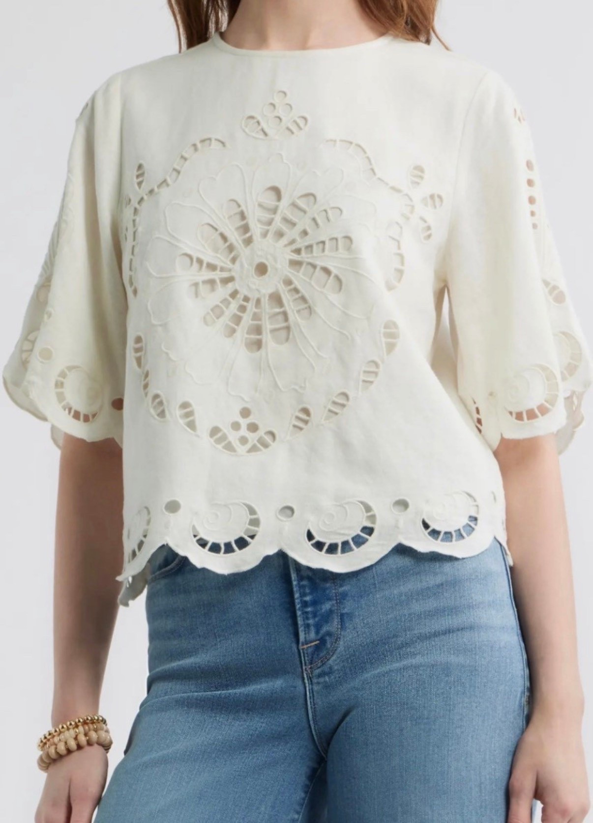 White lace top
Lace top
Spring top 
Vacation