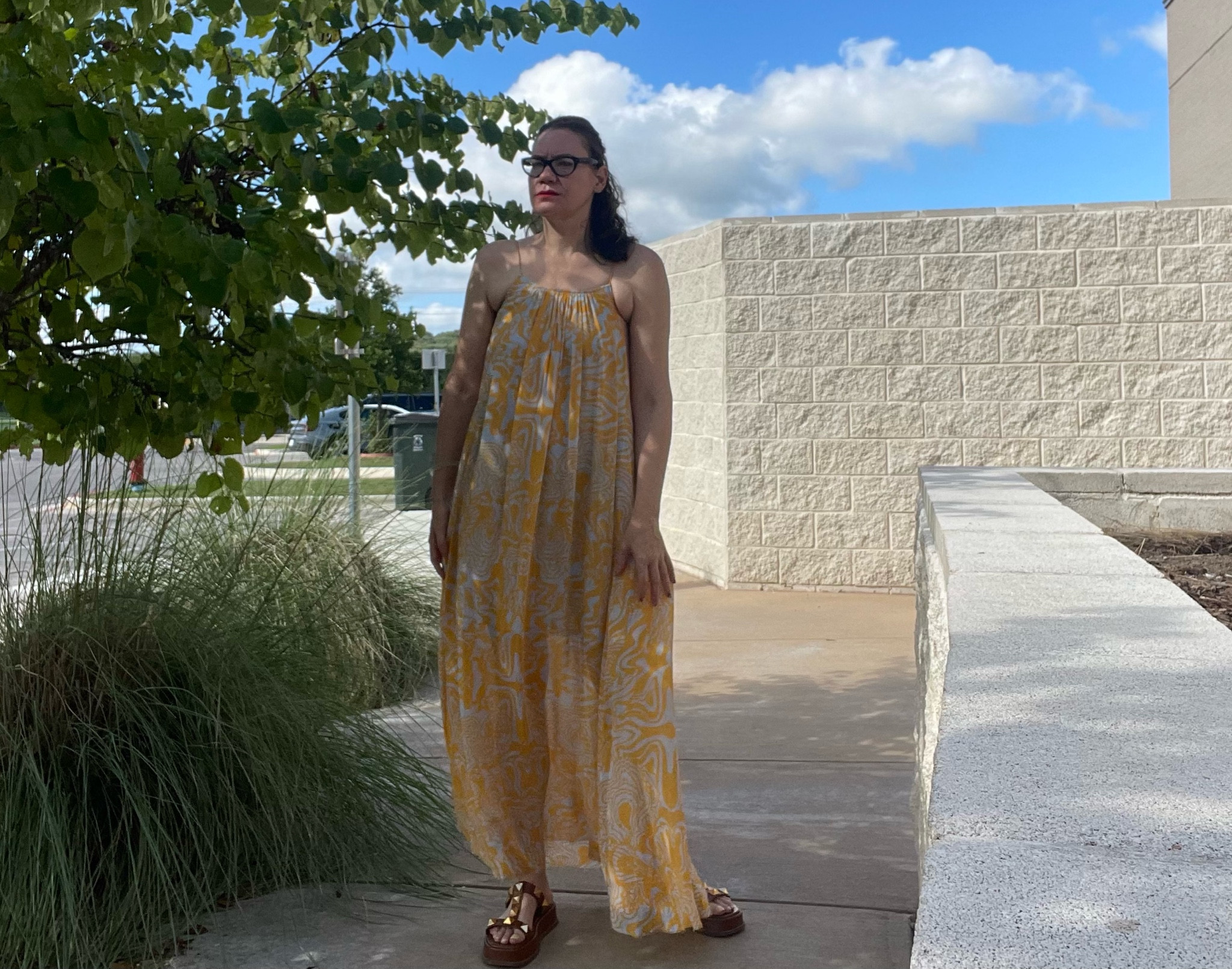 It’s the awkward part of summer - it’s so so so hot (and yet we have fall clothes and back to school!!) My personal solution? Easy but chic dresses that let me stay cool (ish) and embracing the in between! #investmentpiece 

#LTKSeasonal #LTKStyleTip #LTKOver40