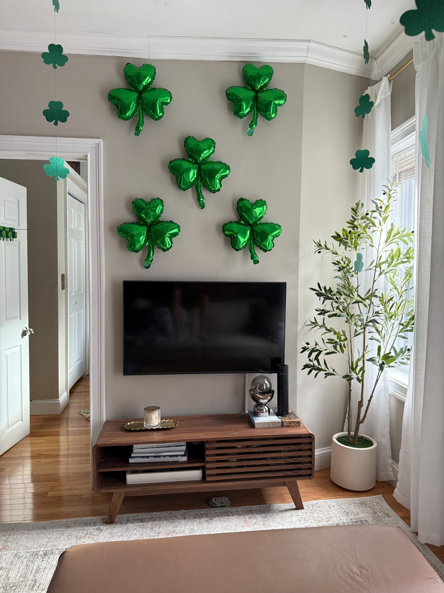 St Patrick’s day decor!! 