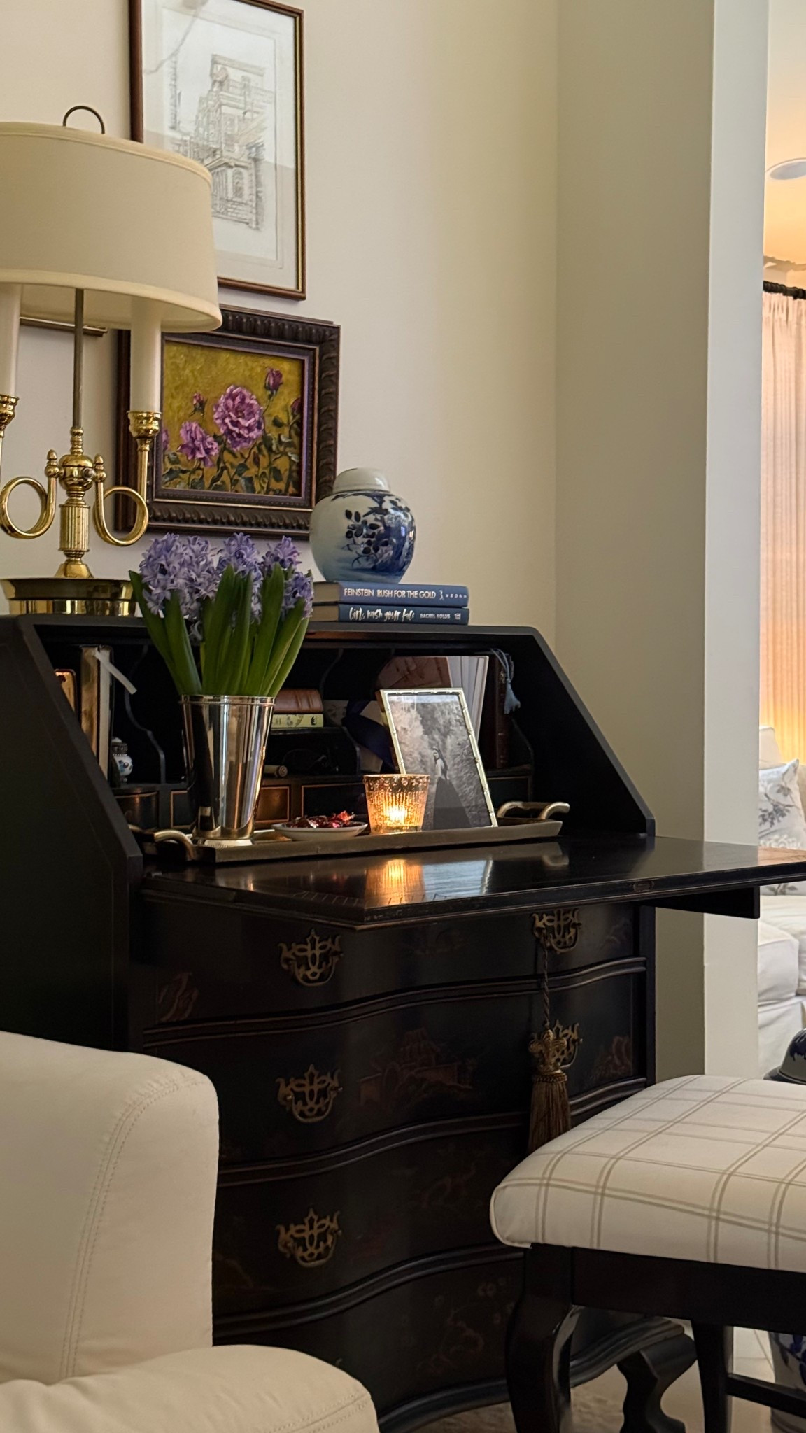 A few most asked about sources.

Blue & White. Silver. Mint Julep. Vase. Picture Light. Wall Art. Classic Interiors. Lavender Rose Home.

#LTKSaleAlert #LTKHome