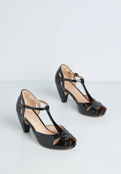 Cutting A Rug Heels | ModCloth