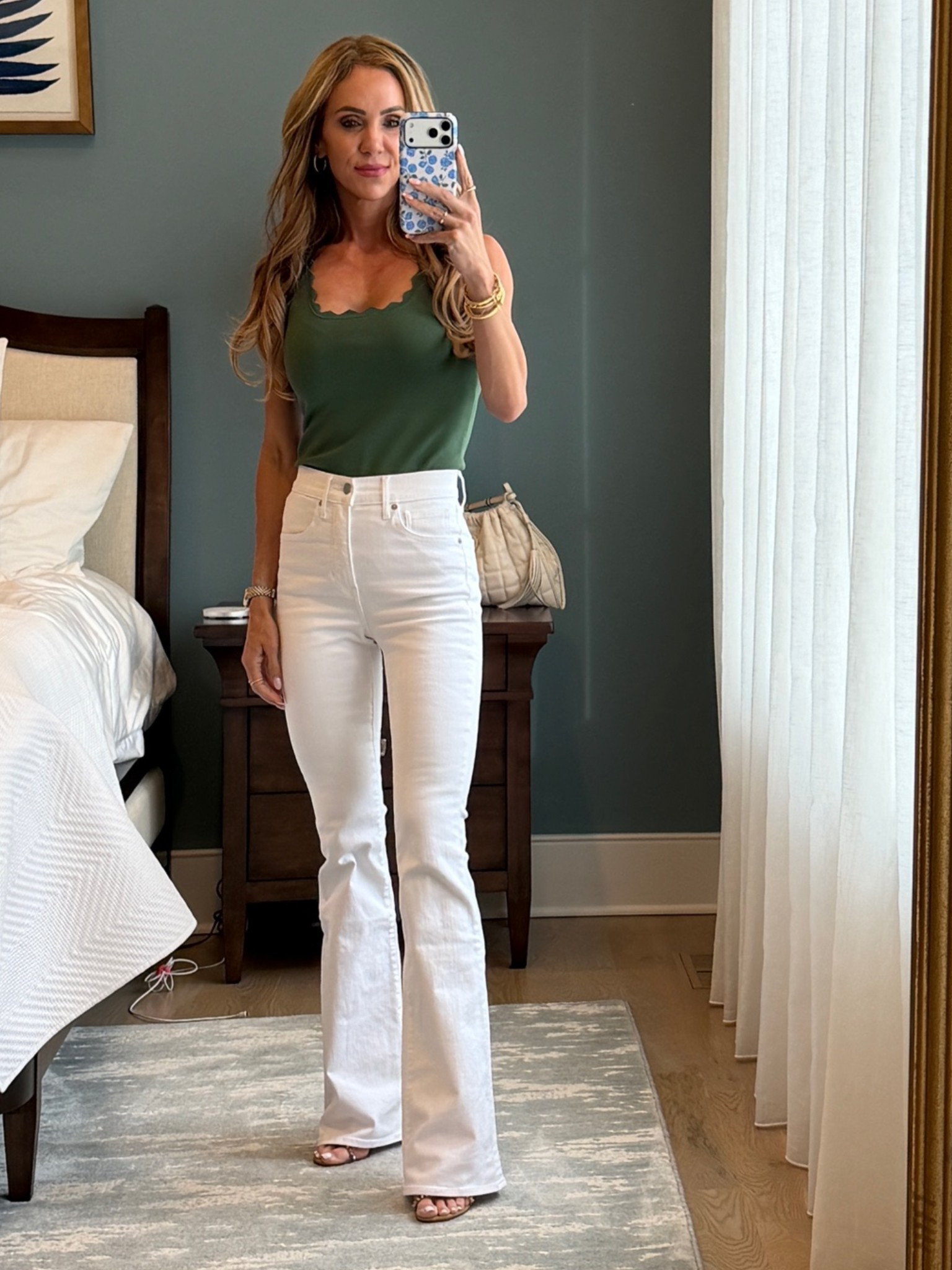 Outfit of the day!

Still swear by these white jeans! 🤍

Top: S
Jeans: 25

#LTKdayinmylife #LTKootd #LTKOver40