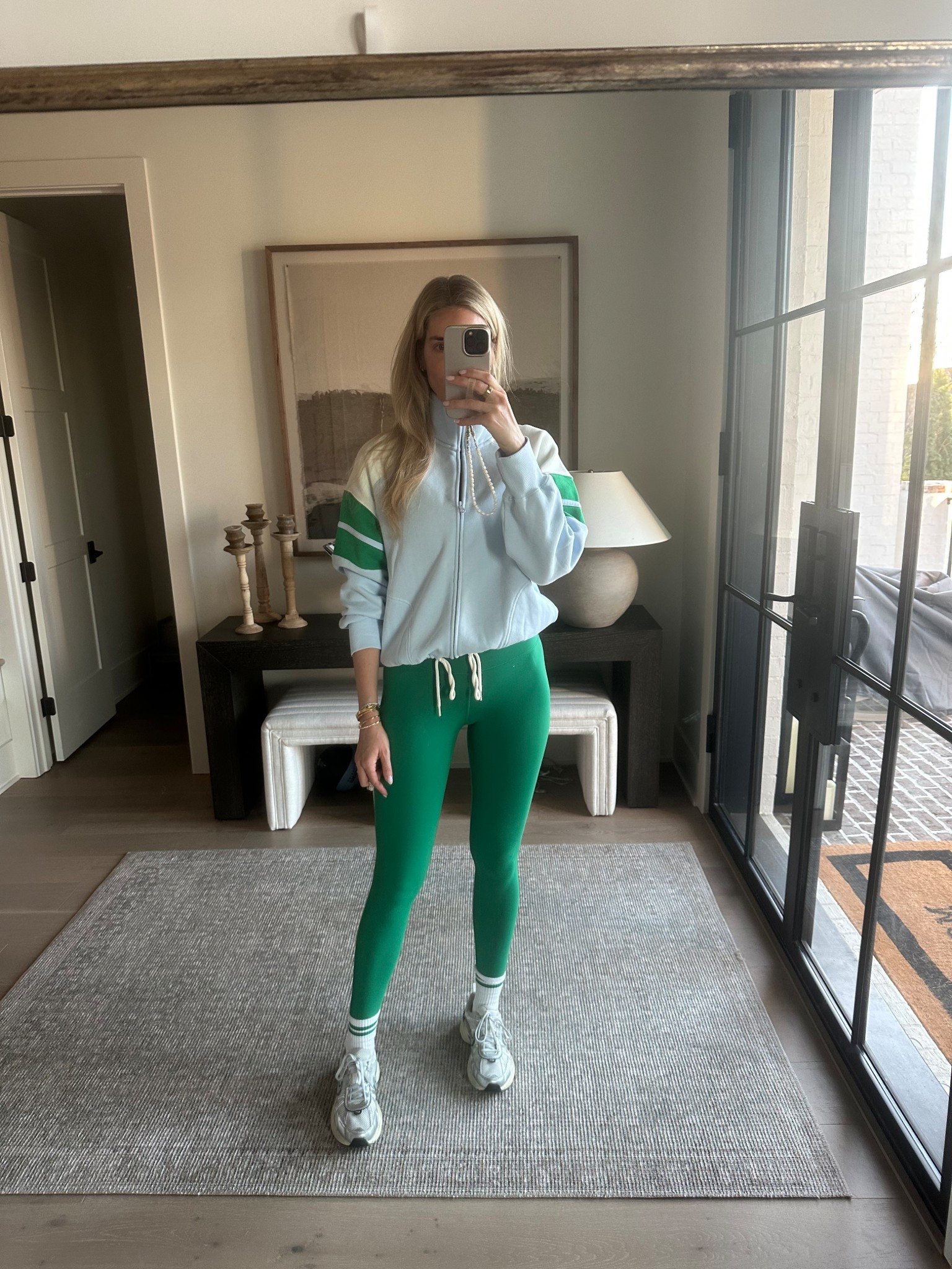 Love a good sweatshirt that makes your workout look complete 💙💚

#LTKmomlife