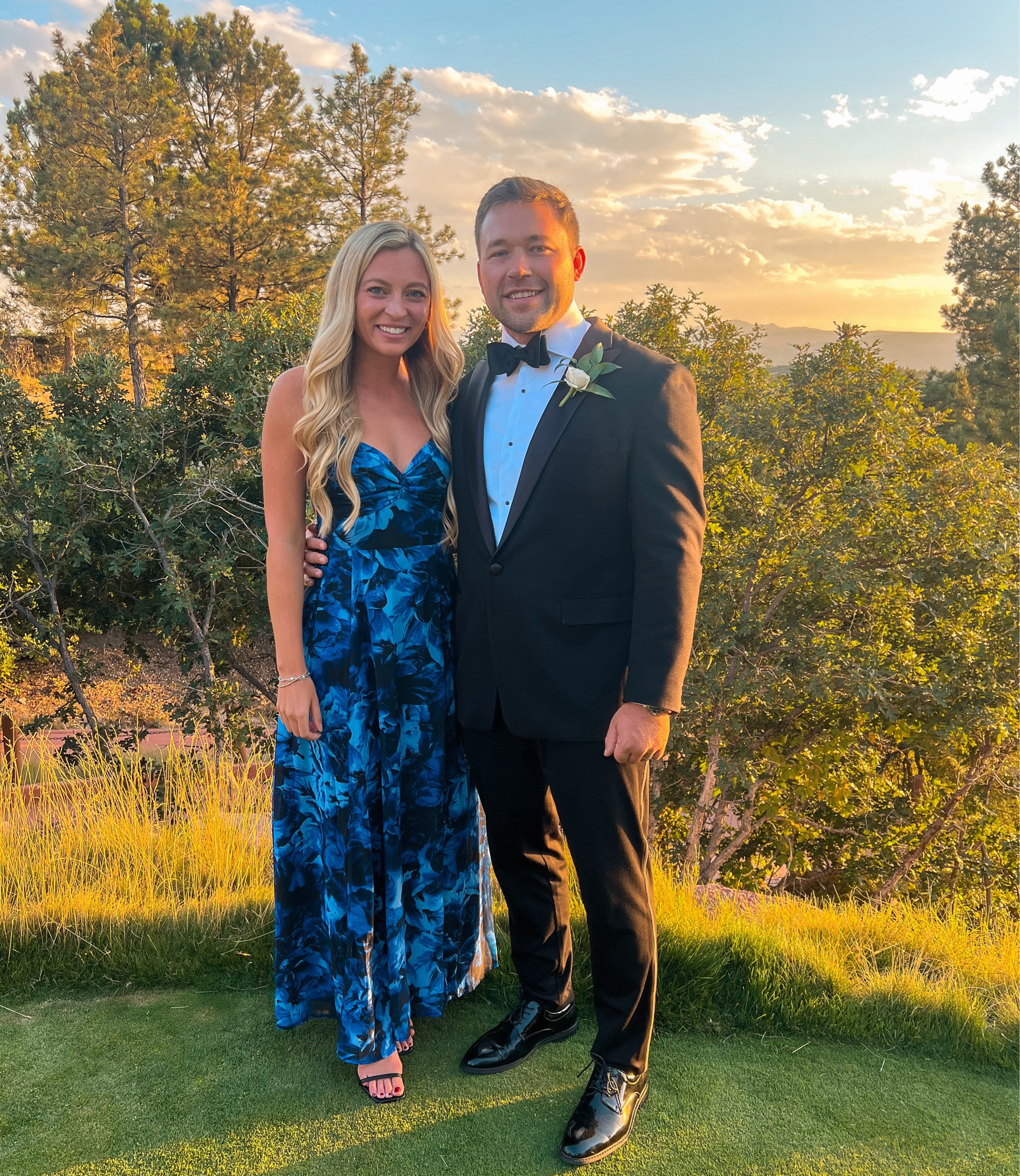 Fall wedding guest dress 

#LTKWedding #LTKSaleAlert #LTKFindsUnder100