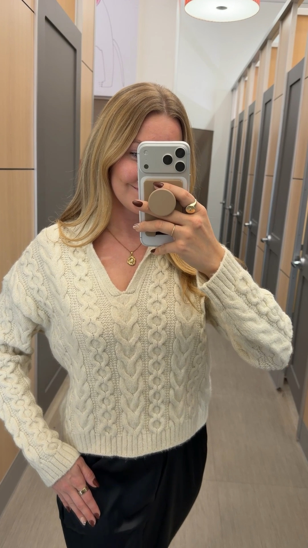 Classy cream sweater with a collar 

#LTKGiftGuide #LTKSaleAlert #LTKHoliday