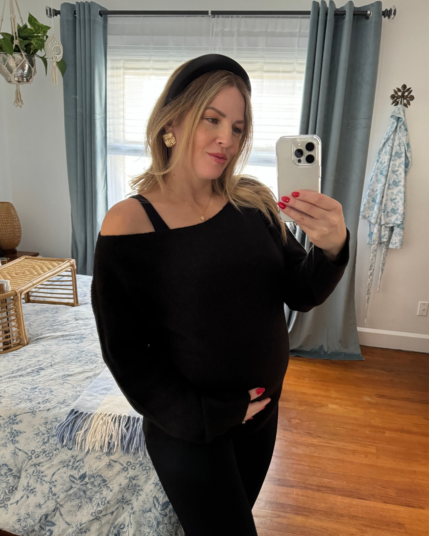 All black bump approved look that you can wear postpartum too! 🖤

#LTKbump #LTKHoliday #LTKstyletip