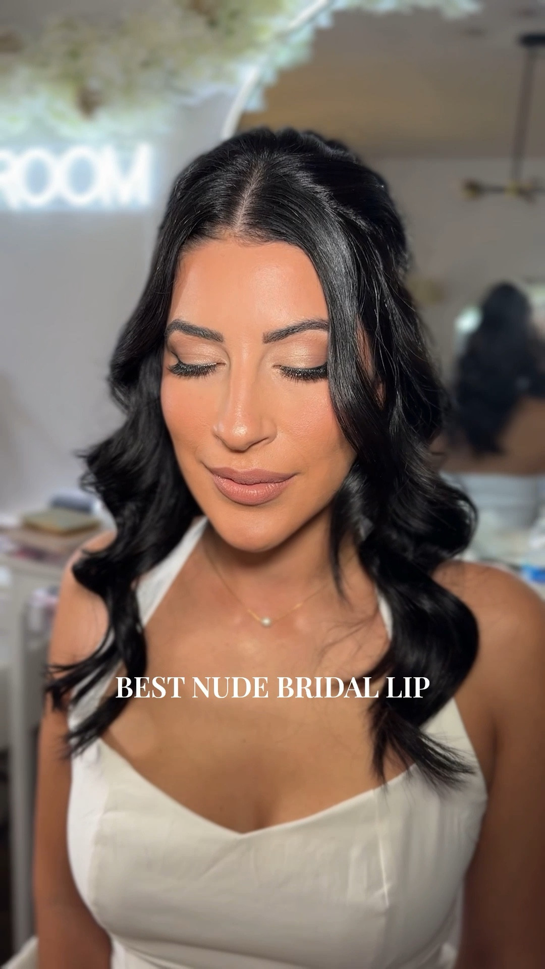 BEST NUDE BRIDAL LIP COMBO?! 

LIP LINER - Charlotte Tilbury Iconic Nude Liner 
LIPSTICK - Charlotte Tilbury Shine Lipstick
GLOSS - Makeup by Mario Soft Nude 

#LTKFindsUnder50 #LTKBeauty #LTKWedding