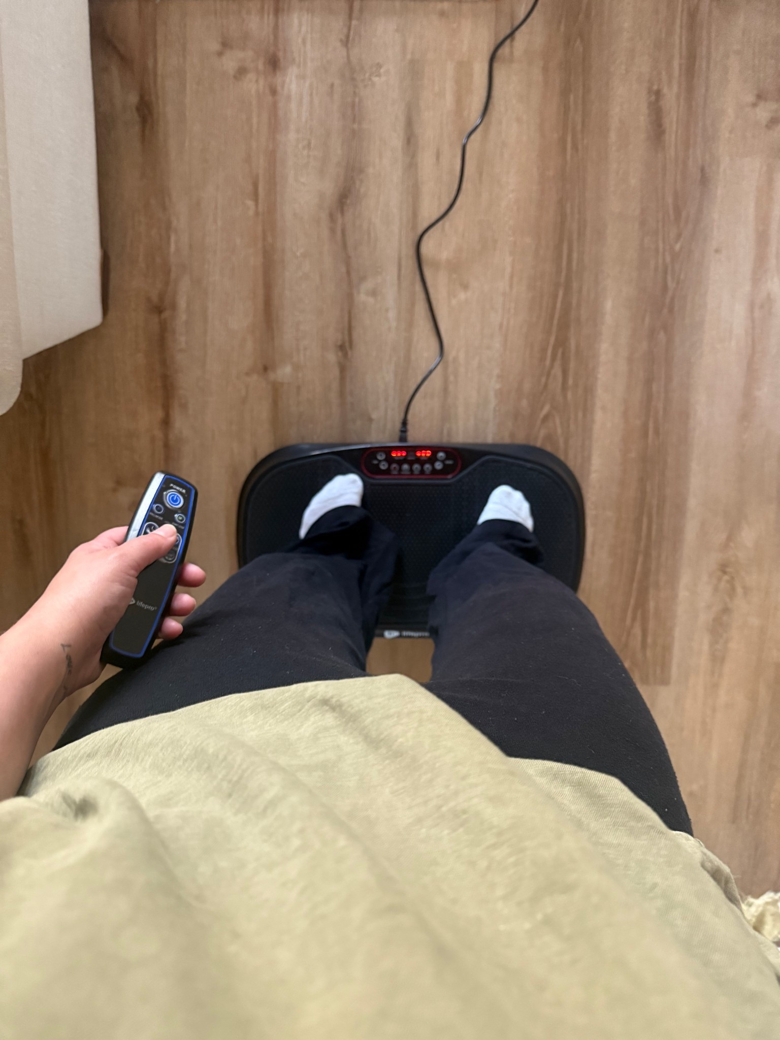 Loving my vibration plate! 🫨