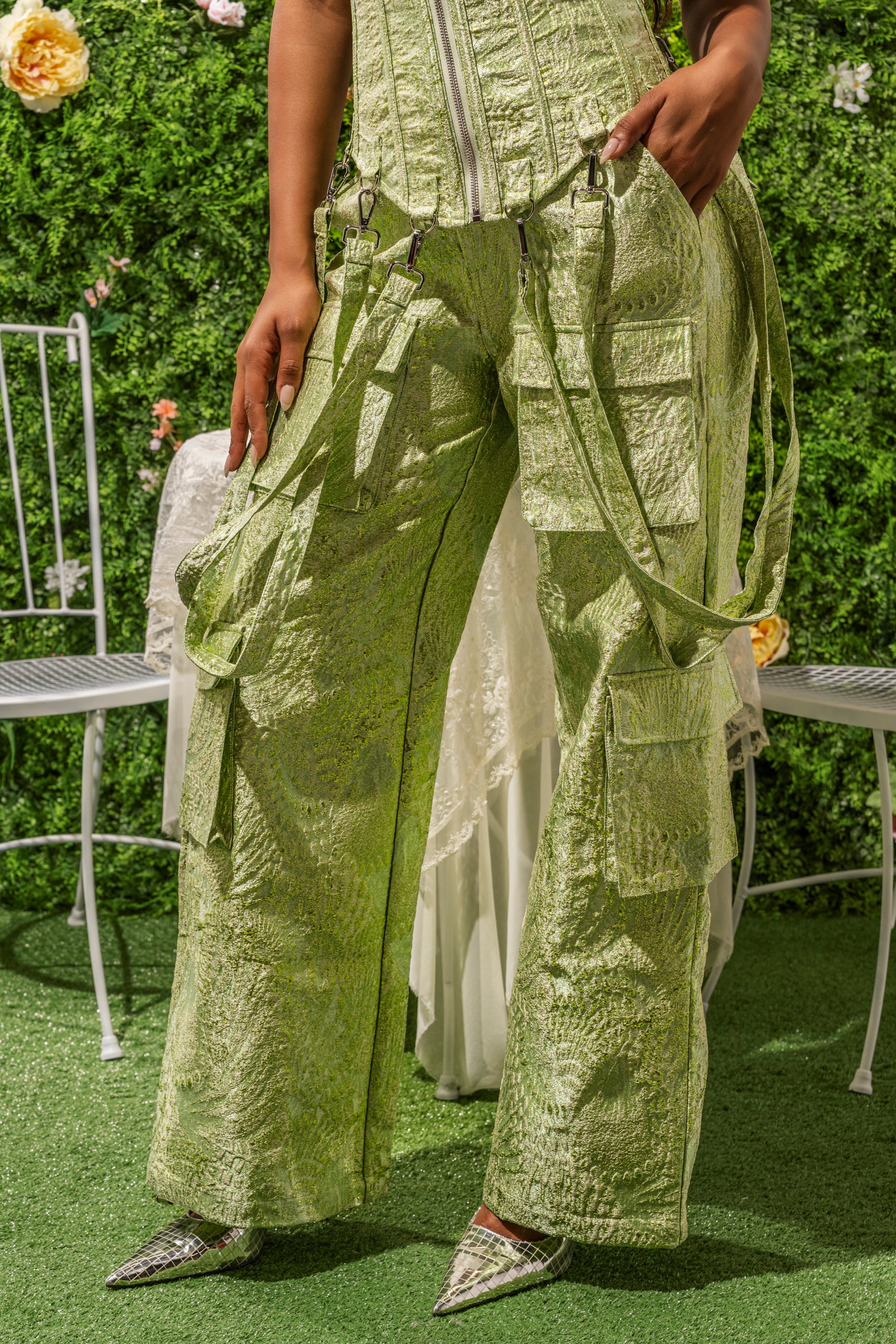 ENVY ME BROCADE PANT | AKIRA