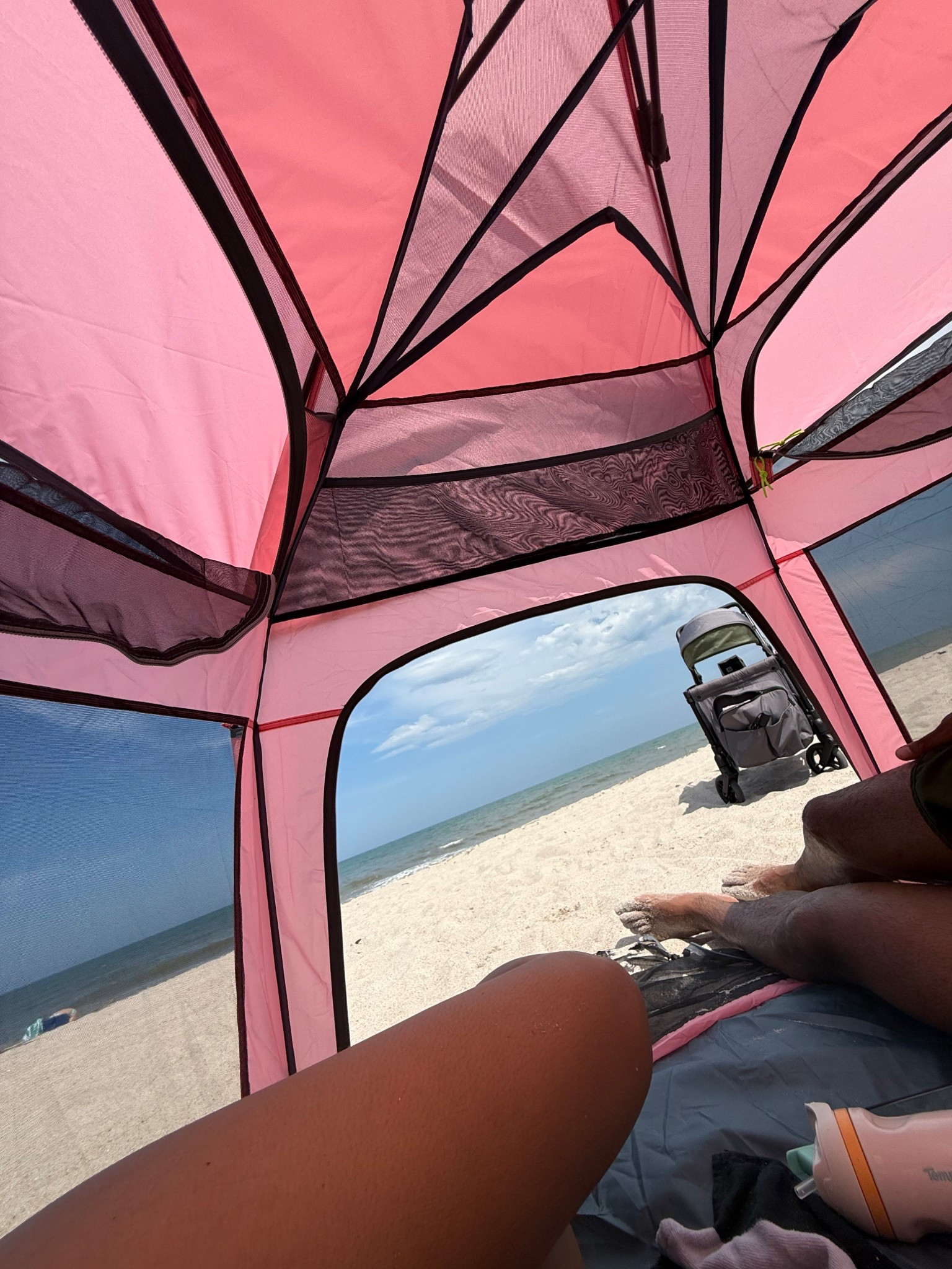 The perfect tent for those summer days 🏖️ 

#LTKSeasonal #LTKFamily #LTKBaby