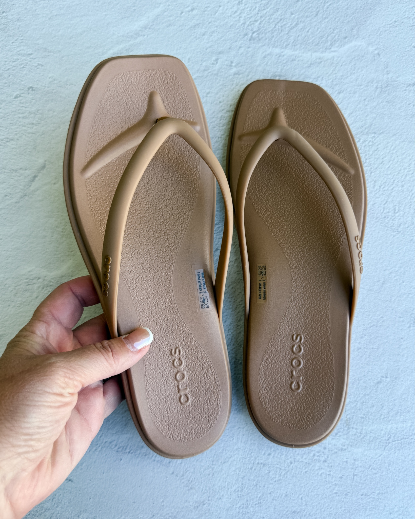 Crocs Miami Flip Flops | Run tts #shoecrush #summersandals #summeraccessories

#LTKSeasonal #LTKSwim #LTKTravel