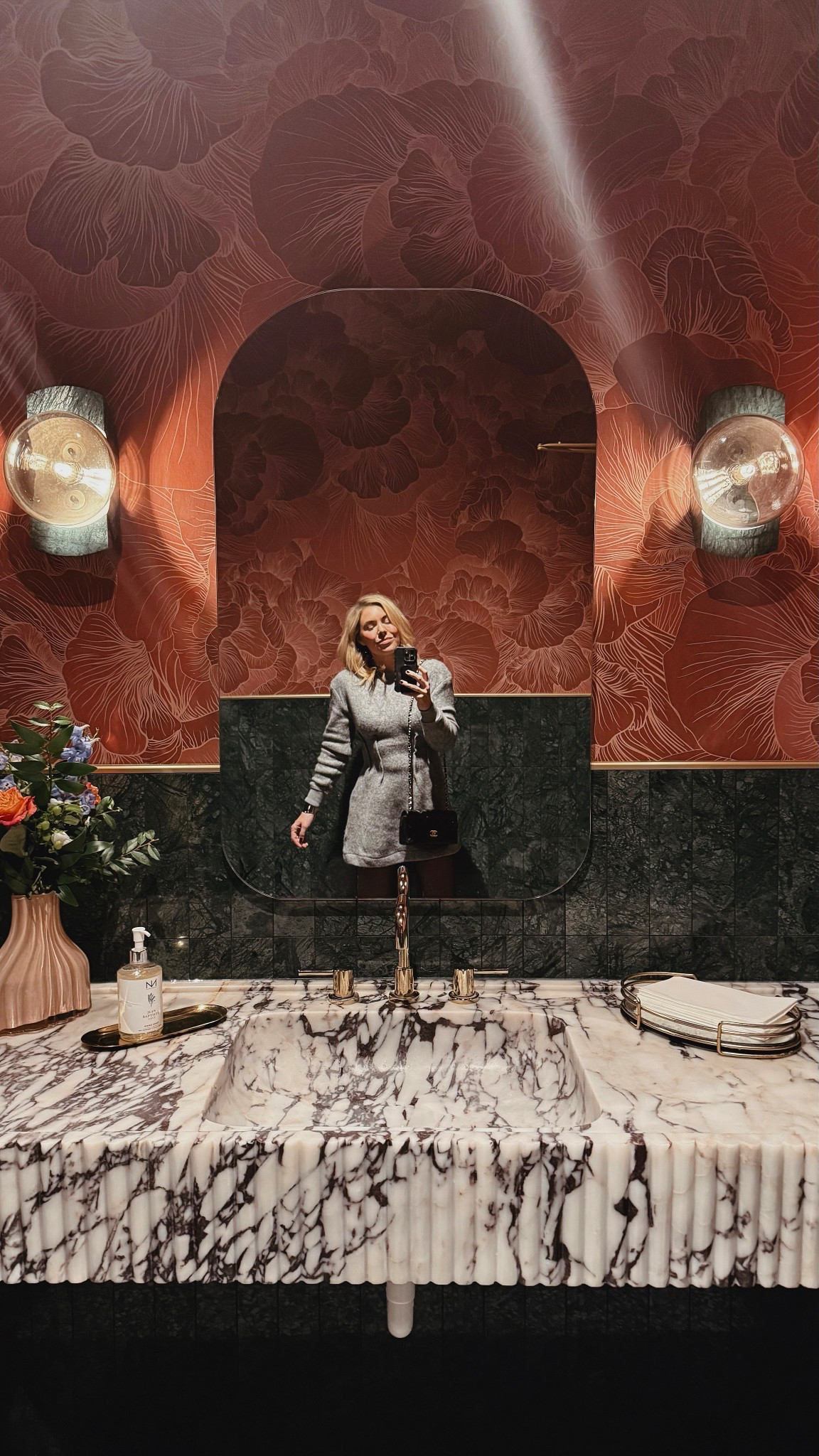 This dress is like if you took a sweatshirt and made it a corset 🫶🏻

#LTKSeasonal #LTKdayinmylife #LTKvlog