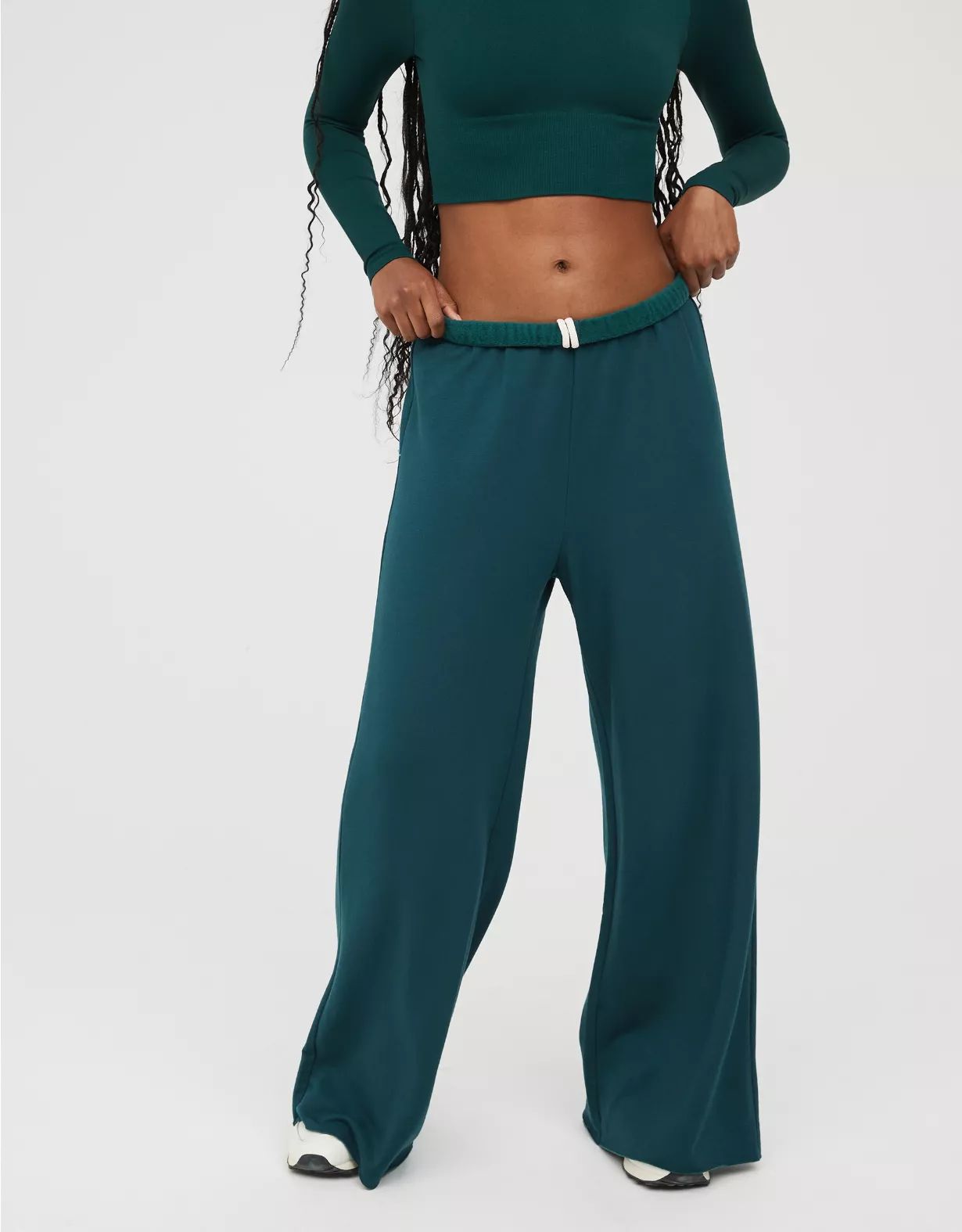 OFFLINE By Aerie OTT Fleece Super Wide Leg Pant | American Eagle Outfitters (US & CA)