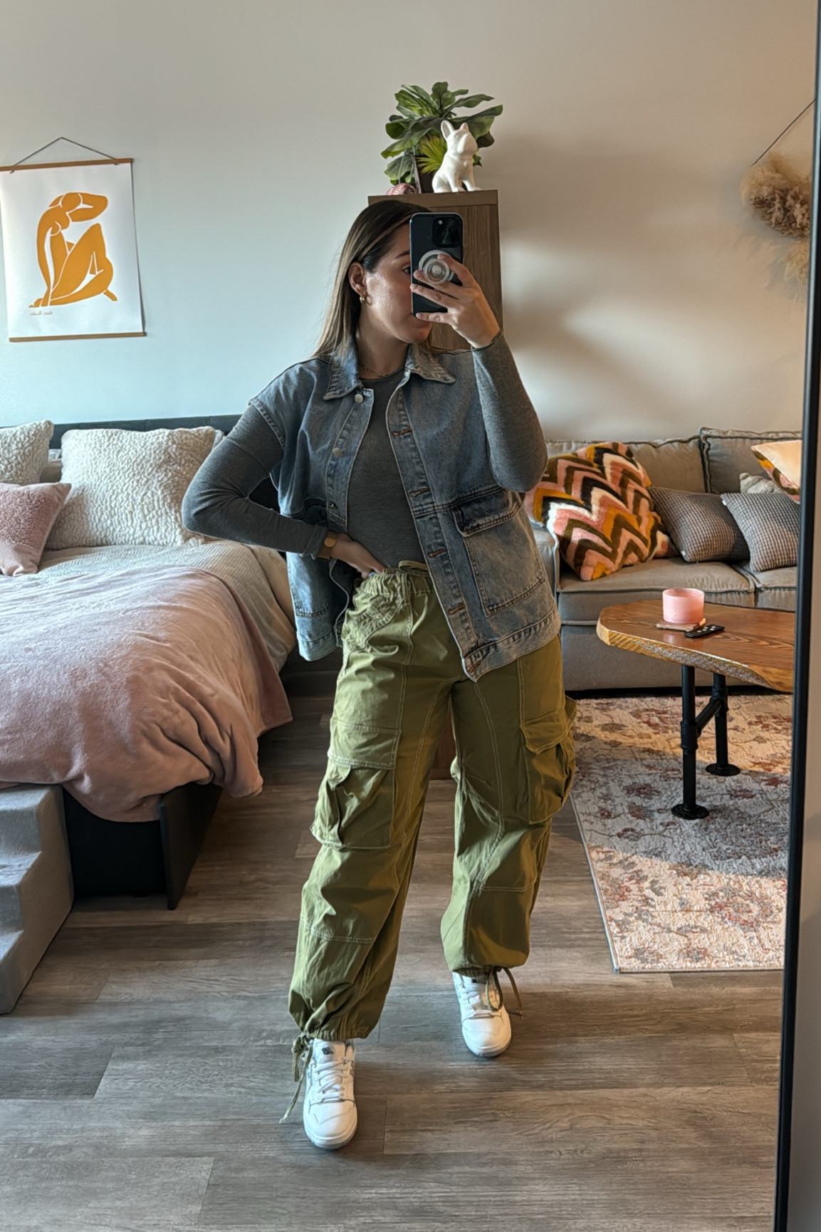 These pants 🤝 me
Top - s
Vest - s
Pants - m
Sneakers - true 7