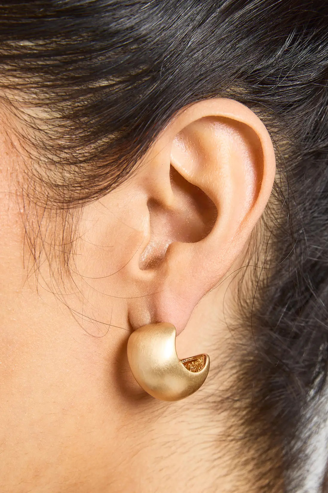 Brushed Gold Chunky Mini Hoop Earrings | boohoo (US & Canada)