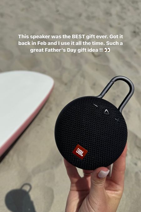 THE BEST beach speaker - this JBL clip speaker is a great Fathers Day gift 