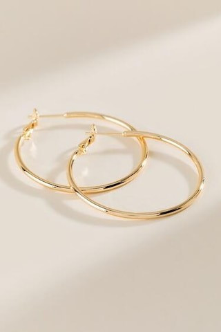 Courtney Hoops In Gold - francesca's | Francesca's