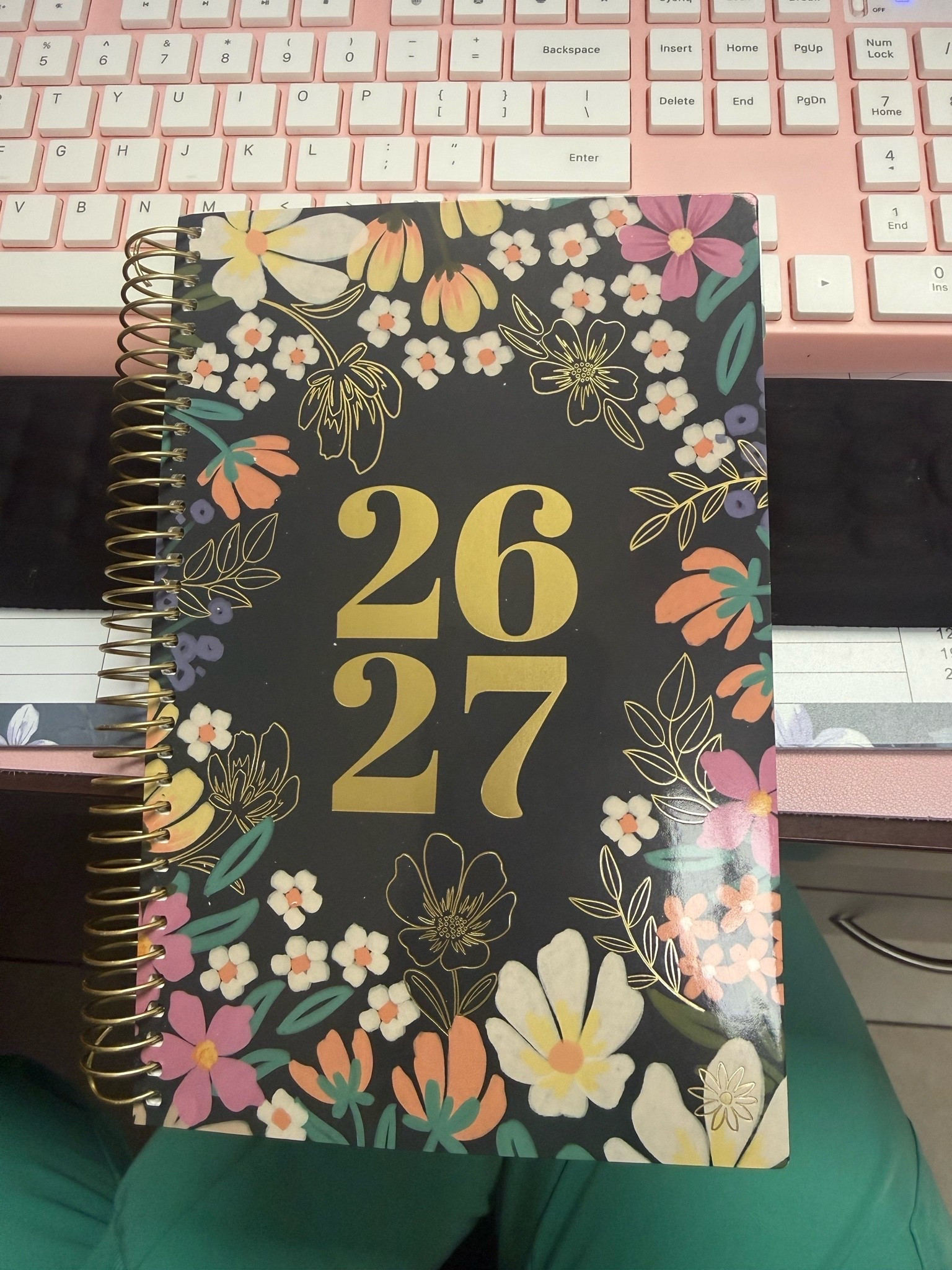 Guess what I found at @Target  👀✨ Bloom Daily Planner and it’s ON SALE right now!!

If you’ve been wanting to get organized, start fresh, or just romanticize your daily routine… this is your sign 💕📝

Perfect for goals, schedules, meal planning, and everything in between. Don’t walk… RUN 🏃‍♀️💨

#LTKmomlife #LTKSaleAlert #LTKdayinmylife