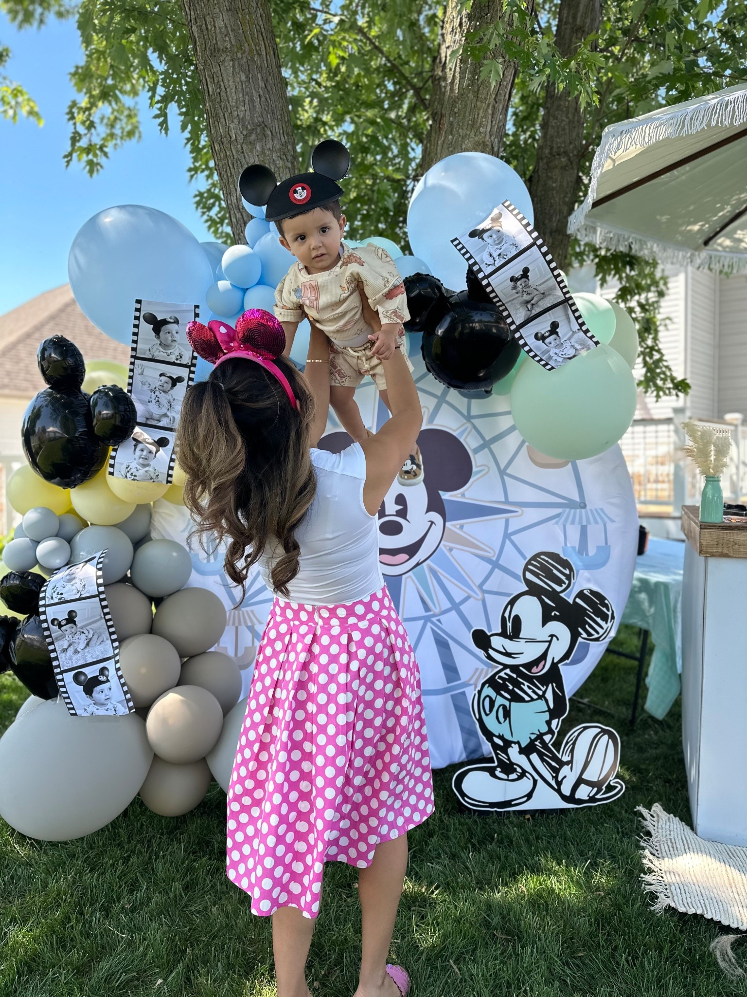 I go all out for my babies’ birthdays and this one was extra magical ✨ For Thiago’s 1st birthday, I knew I wanted a Disneyland theme—but everything I found was super girly. So I gave it a twist… and it turned out even better than I imagined! 🏰🎡

You guys flooded my DMs about this Ferris wheel backdrop, so I filmed a full step-by-step YouTube video on how I created the entire setup—from where I got everything to how I pulled it all together! It’s live now on my channel Belinda Selene 💕 Don’t forget to subscribe because your girl is finally back from maternity leave and ready to post consistently again! Let the party planning magic continue ✨

#DisneylandBirthday #DisneyThemeParty #DIYPartyDecor #PartyInspo #BirthdayBackdrops #FirstBirthdayIdeas #DisneyMagic #MickeyMouseParty #BoyBirthdayIdeas #ToddlerBirthdayParty #FerrisWheelBackdrop #YouTubeTutorial #PartyPlanningMama #BirthdayPartyDecor #BelindaSelene #DisneyInspiredDecor #EventStyling #CreativeMoms #MomOfFive #BirthdayPartyGoals #OneYearOldBirthday #MomLifeVibes #YouTubeMom #MaternityLeaveOver #ContentCreatorLife #PinterestWorthyParty

#LTKBaby #LTKParties #LTKKids